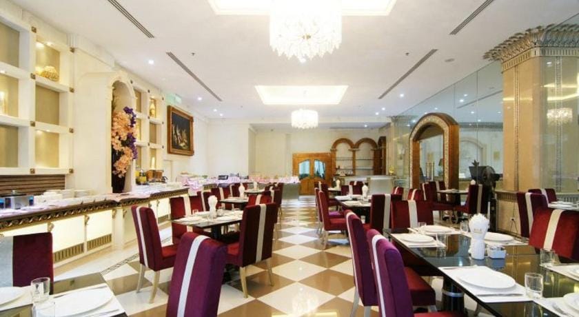 Miracle Suite Hotel in Pattaya City