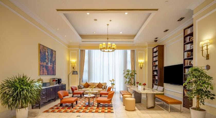 Green Court Residence City Center, Shanghai(Original name: Green Court Serviced Apartment-People's Square) Apartment hotel in Shanghai