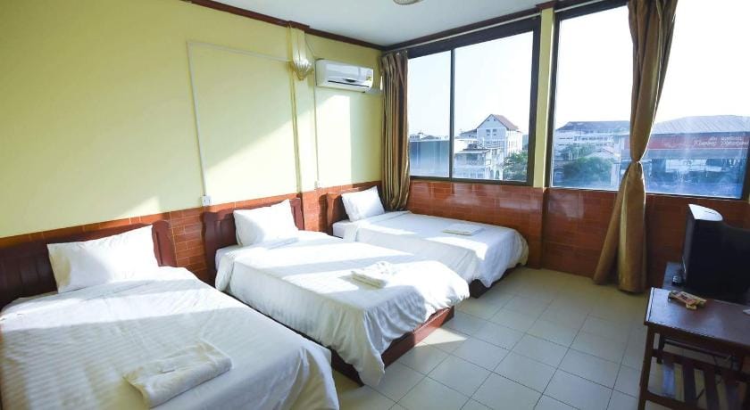 Intouch Guest House Bed and Breakfast in Vientiane