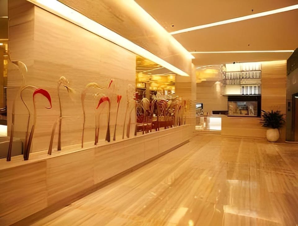 Shenzhen Ramada Plaza, North Railway Station Hotel in Shenzhen