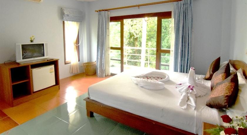 Aonang Lake Side Bungalow Bed and Breakfast in Krabi Changwat