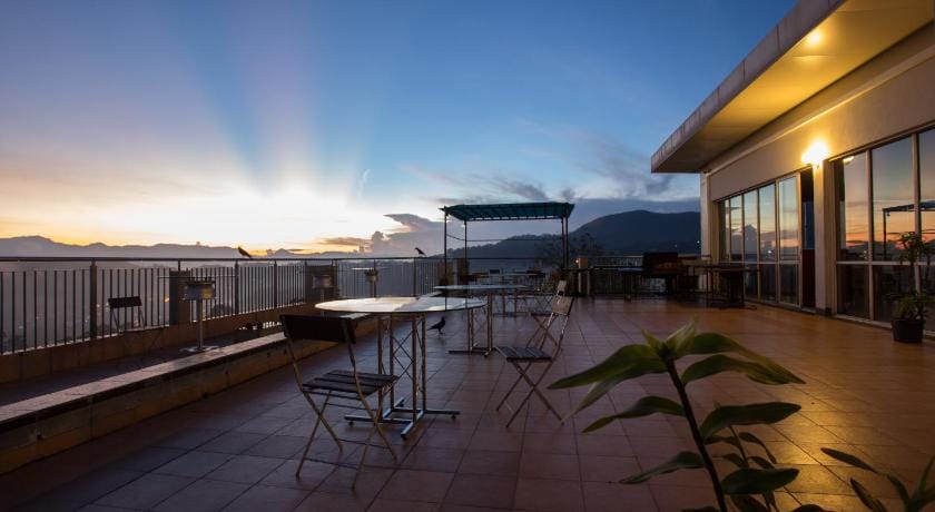 Hotel Topaz Hotel in Kandy