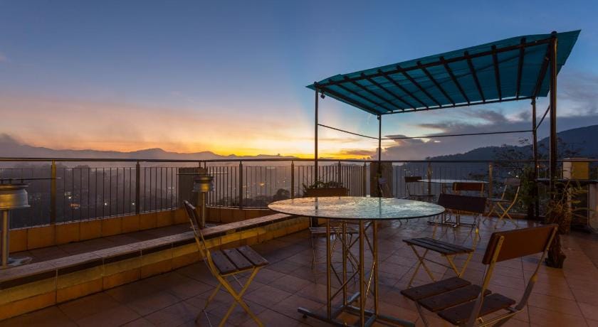 Hotel Topaz Hotel in Kandy