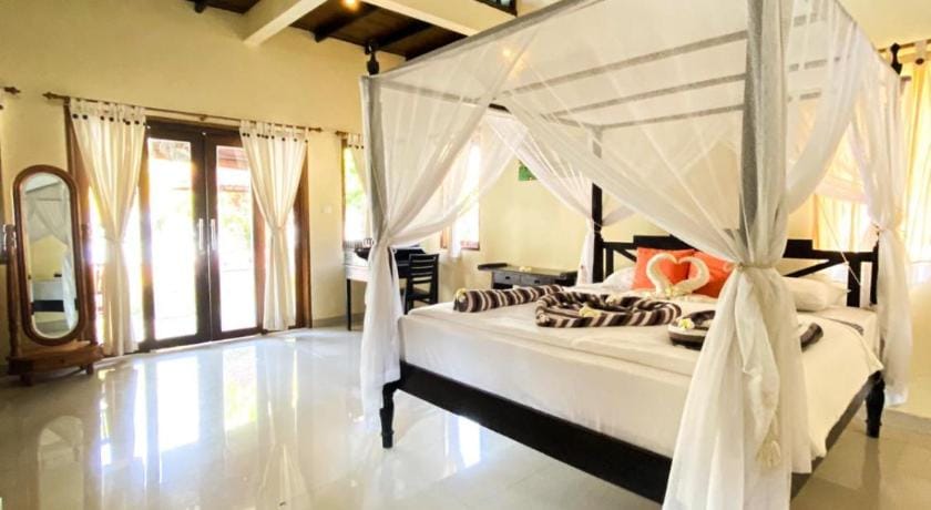 Tradisi Beach Front Villas Bed and Breakfast in Abang