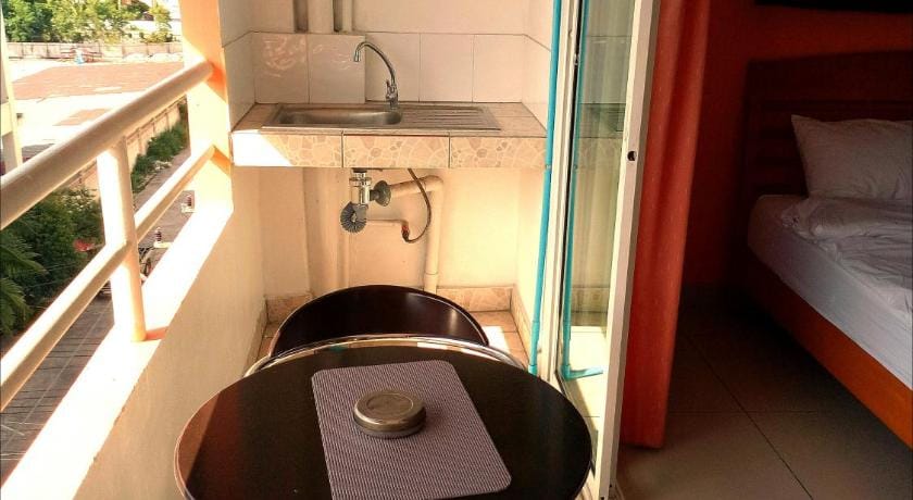 Jomtien Hostel Bed and Breakfast in Pattaya City