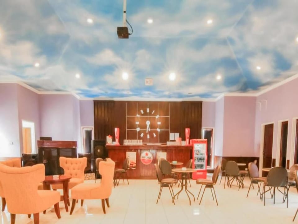RedDoorz Plus near Istana Cipanas Cianjur Hotel in West Java