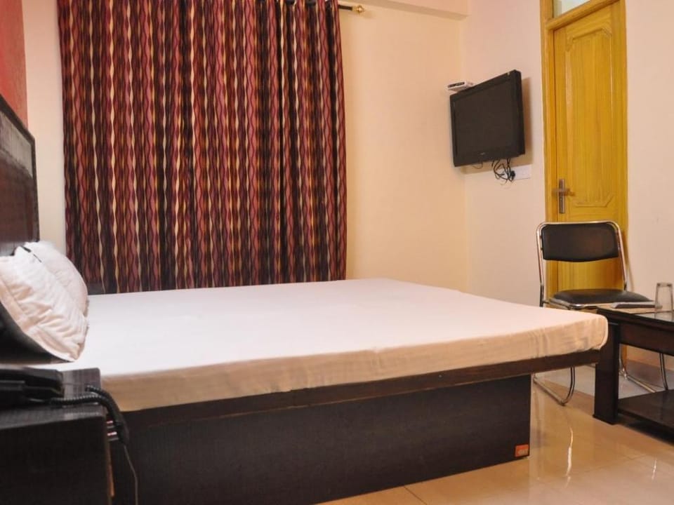 Hotel Grand Plaza Chandigarh Hotel in Chandigarh