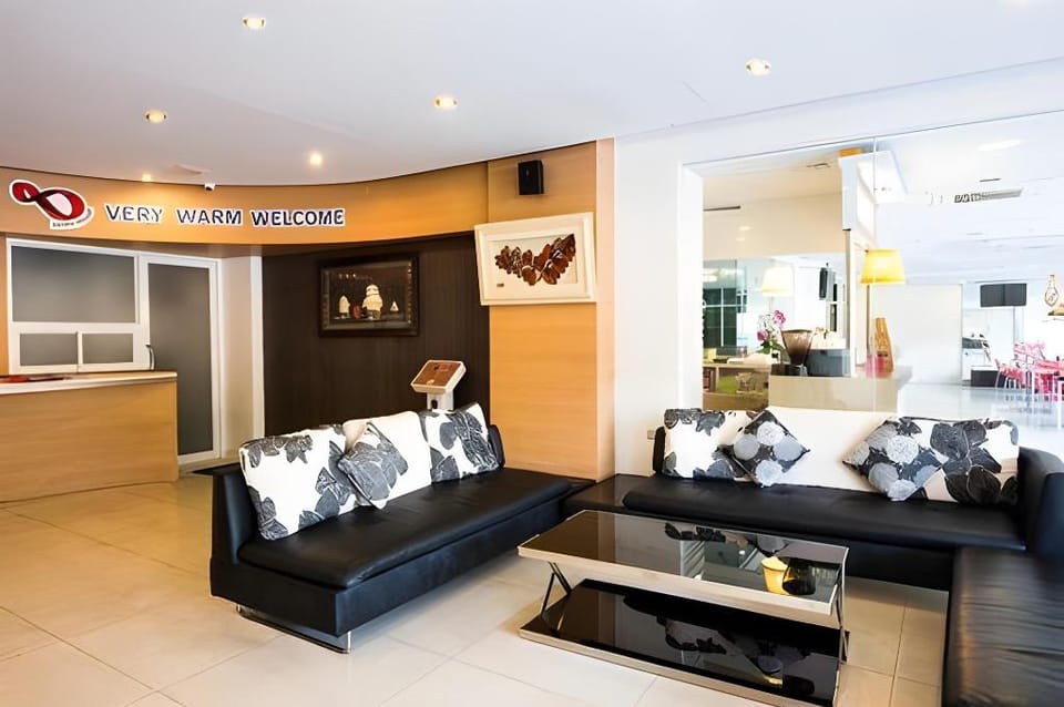 Tuana Patong Holiday Hotel Hotel in Patong