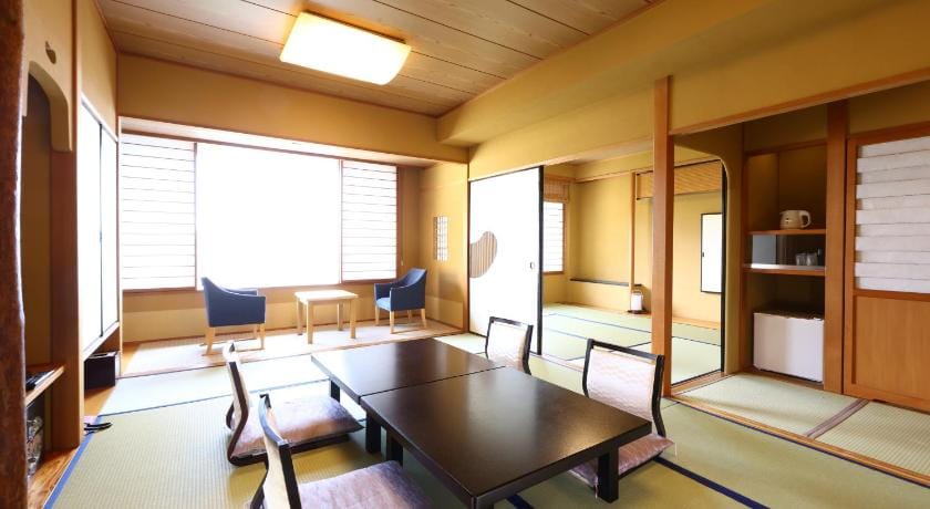 Hotel Tamanoyu Ryokan in Nagano Prefecture
