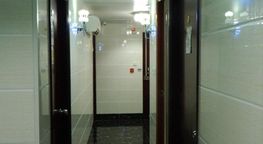 New London Hostel Bed and Breakfast in Hong Kong
