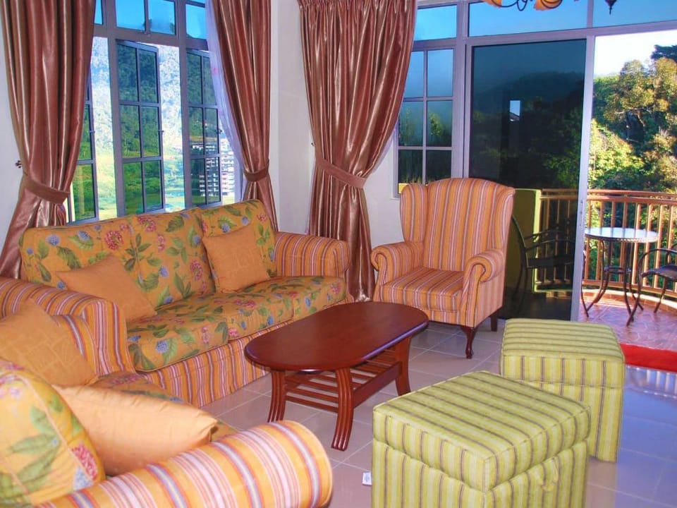 Jo's Place @ Crown Imperial Court Apartment in Brinchang