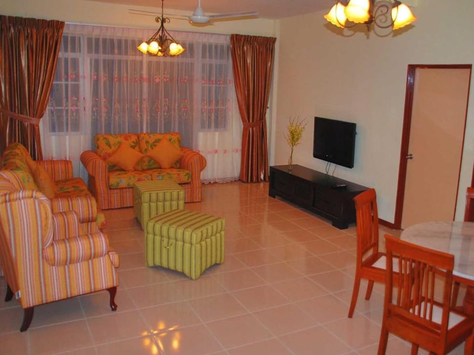 Jo's Place @ Crown Imperial Court Apartment in Brinchang