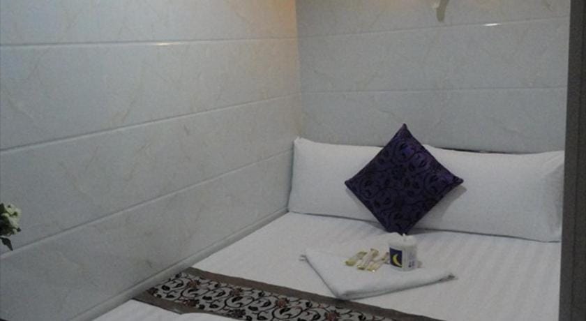 Paris Guest House Bed and Breakfast in Hong Kong