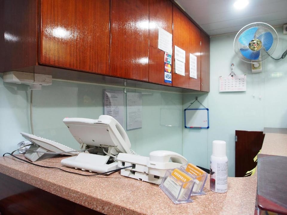 Paris Guest House Bed and Breakfast in Hong Kong
