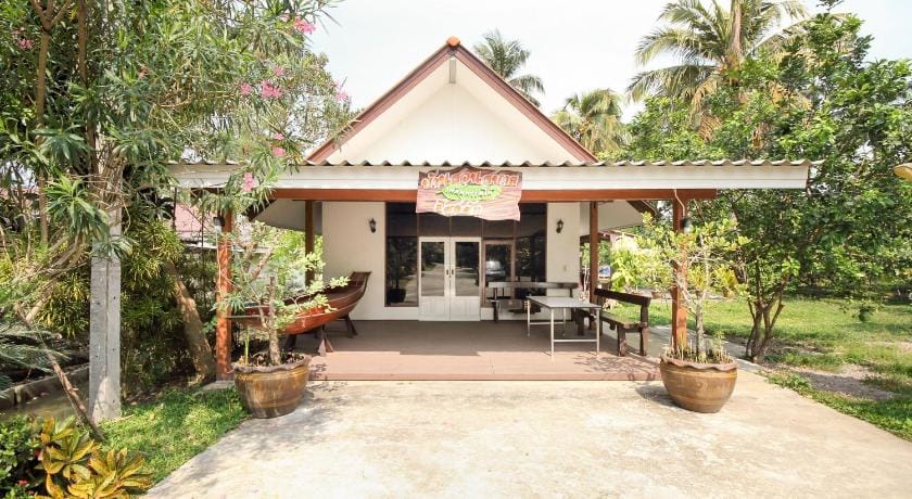 OYO 606 Baan Suansabai Pleanpanmai Resort Amphawa Hotel in Thailand