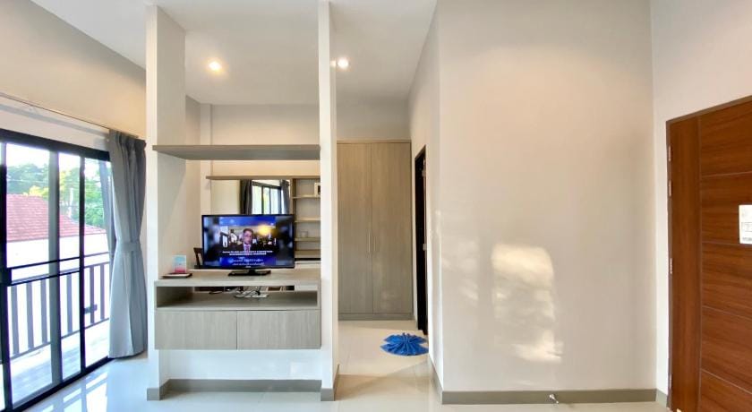 Pensiri House Bed and Breakfast in Phuket