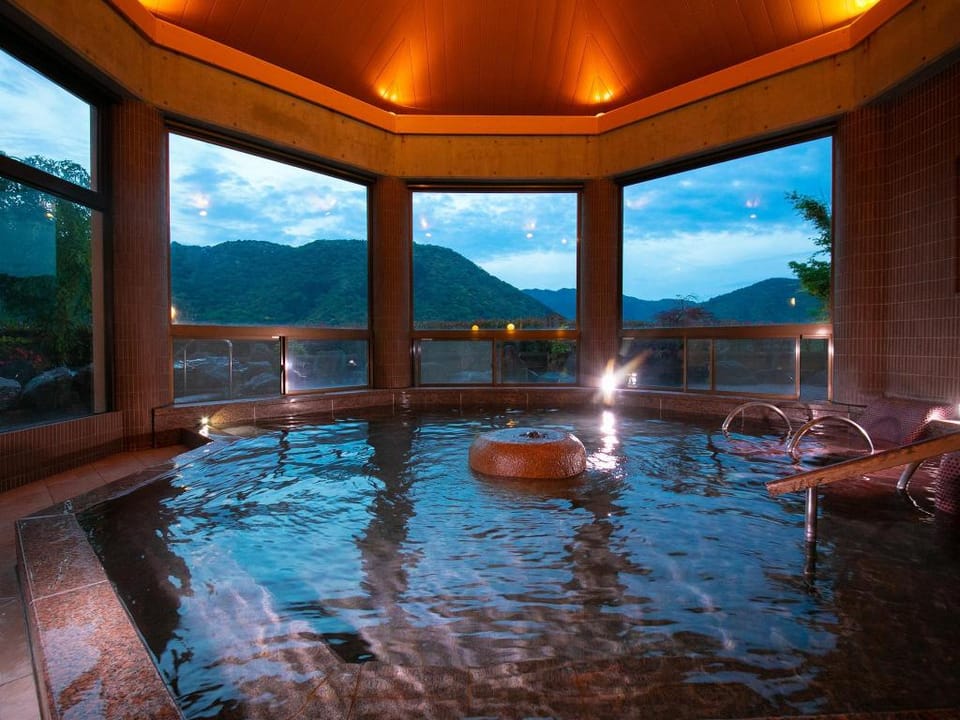 Iwakuni Kokusai Kanko Hotel Ryokan in Hiroshima Prefecture