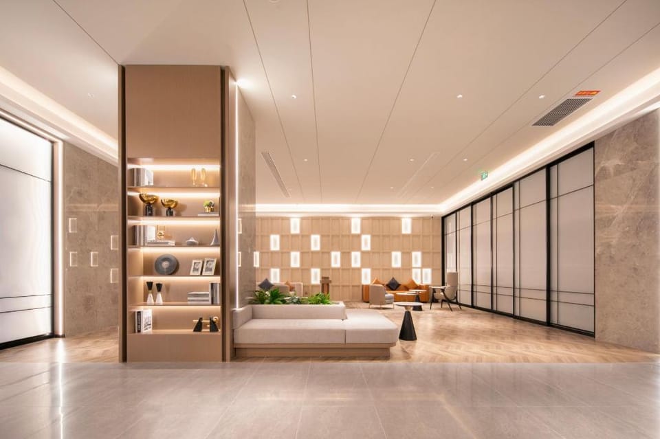 Home Inn Plus Wuhan International Plaza Hotel in Wuhan