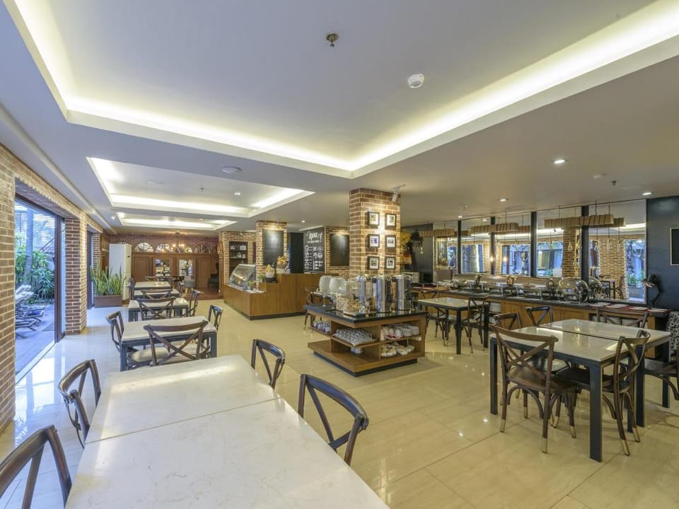 d'primahotel Seminyak Hotel in North Kuta