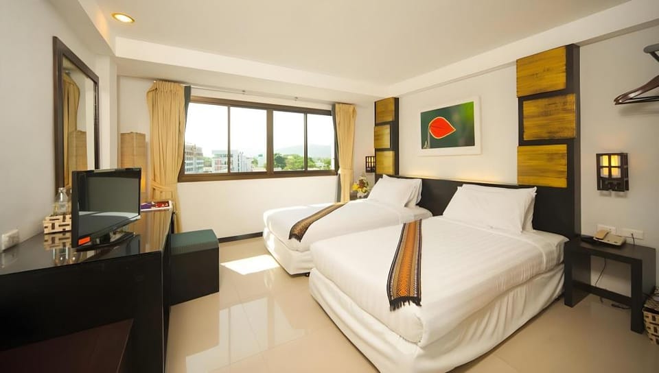 Crystal Inn Hotel in Wichit