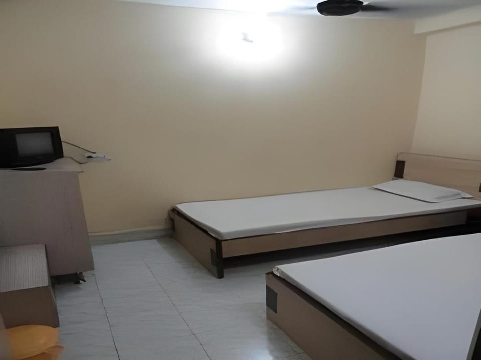 Raj Guest House Hotel in Kolkata
