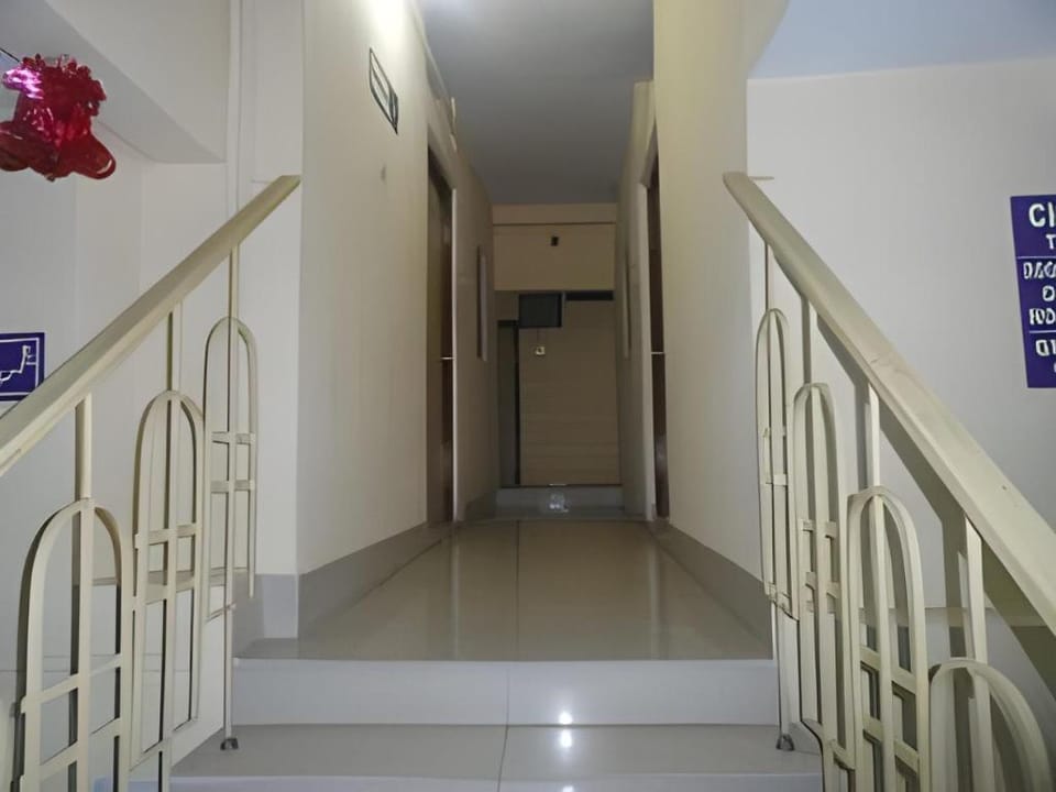 Raj Guest House Hotel in Kolkata
