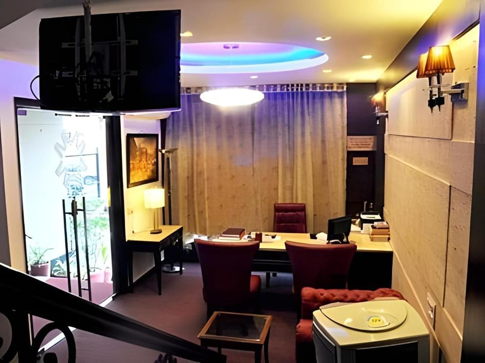 The Metropolis Guest House Near RK Ashram Metro Station Hotel in New Delhi