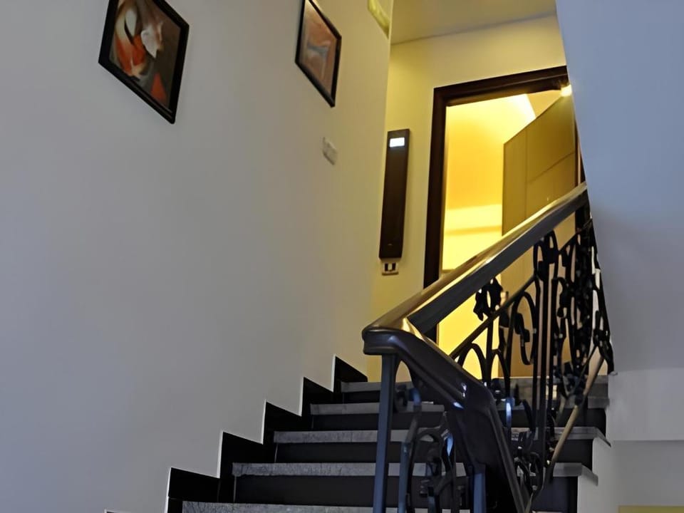 The Metropolis Guest House Near RK Ashram Metro Station Hotel in New Delhi