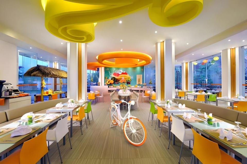 Harris Hotel & Residences Sunset Road Hotel in Kuta