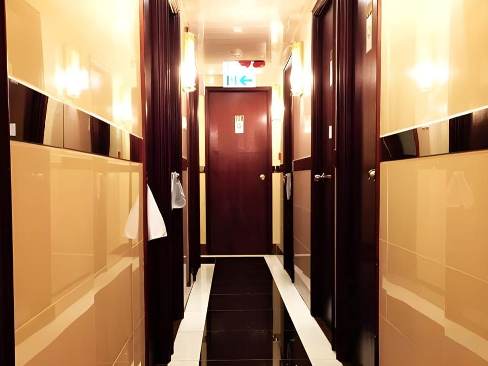 Days Hostel Bed and Breakfast in Hong Kong