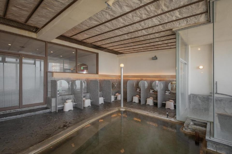 Hotel New Tsuruta Ryokan in Japan