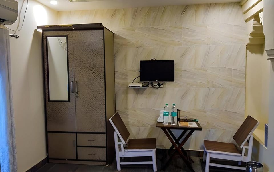 Dwivedi Hotels - Hotel Elena Hotel in Varanasi