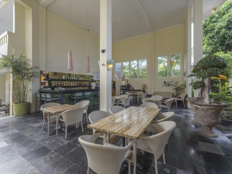 Bali Court Hotel & Apartment Hotel in Kuta