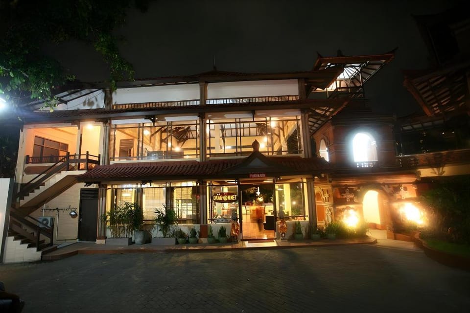 Puri Naga Beachfront Cottages Hotel in Kuta