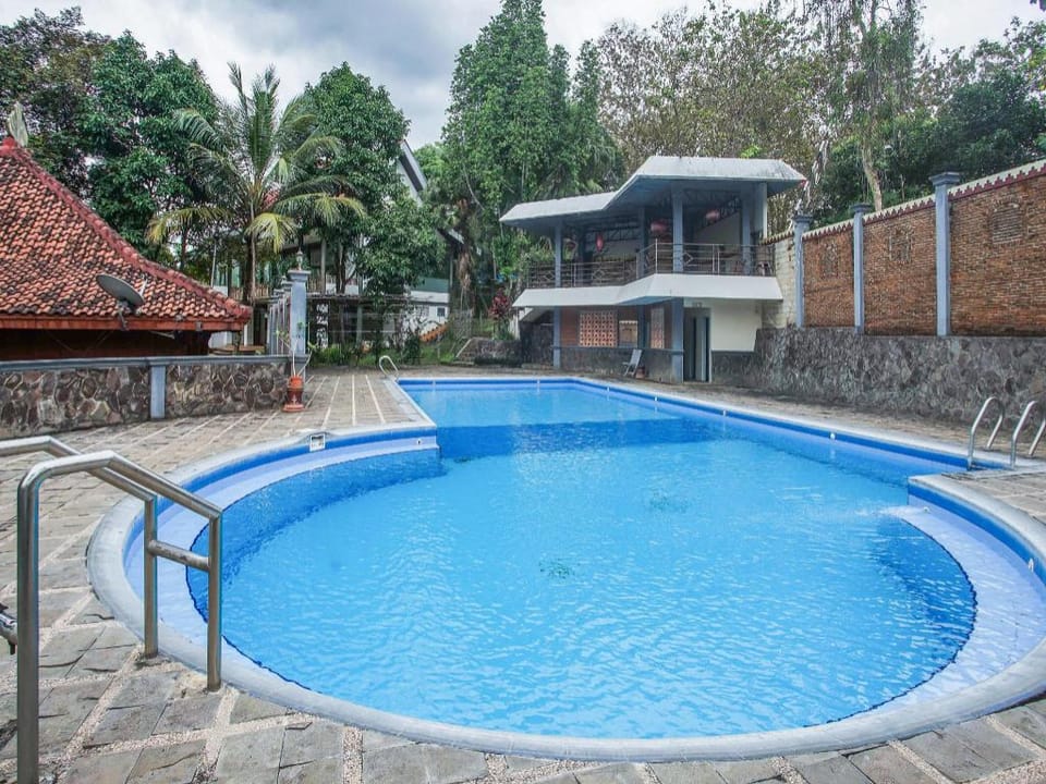 Collection O 89999 Hotel Bumi Kedaton Resort Hotel in Indonesia