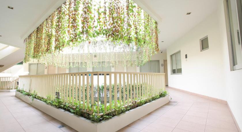 LeGreen Suite Penjernihan Bed and Breakfast in South Jakarta City