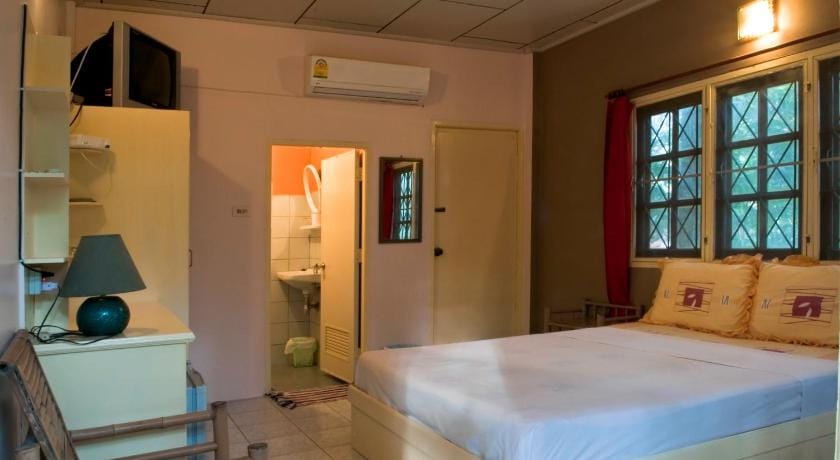 Lost Resort Bed and Breakfast in Phe