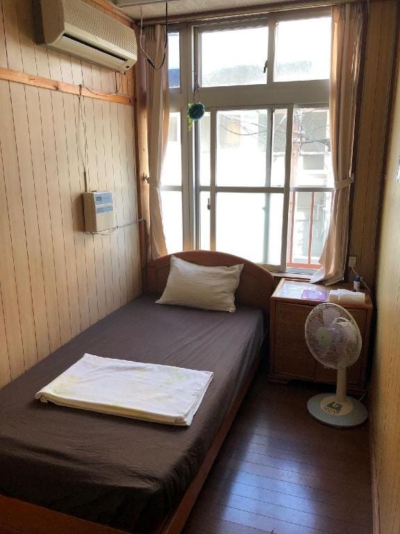 Guest House Emix Bed and Breakfast in Okinawa Prefecture