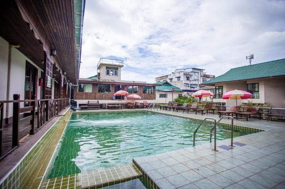 Cha Am Villa Beach Hotel in Thailand