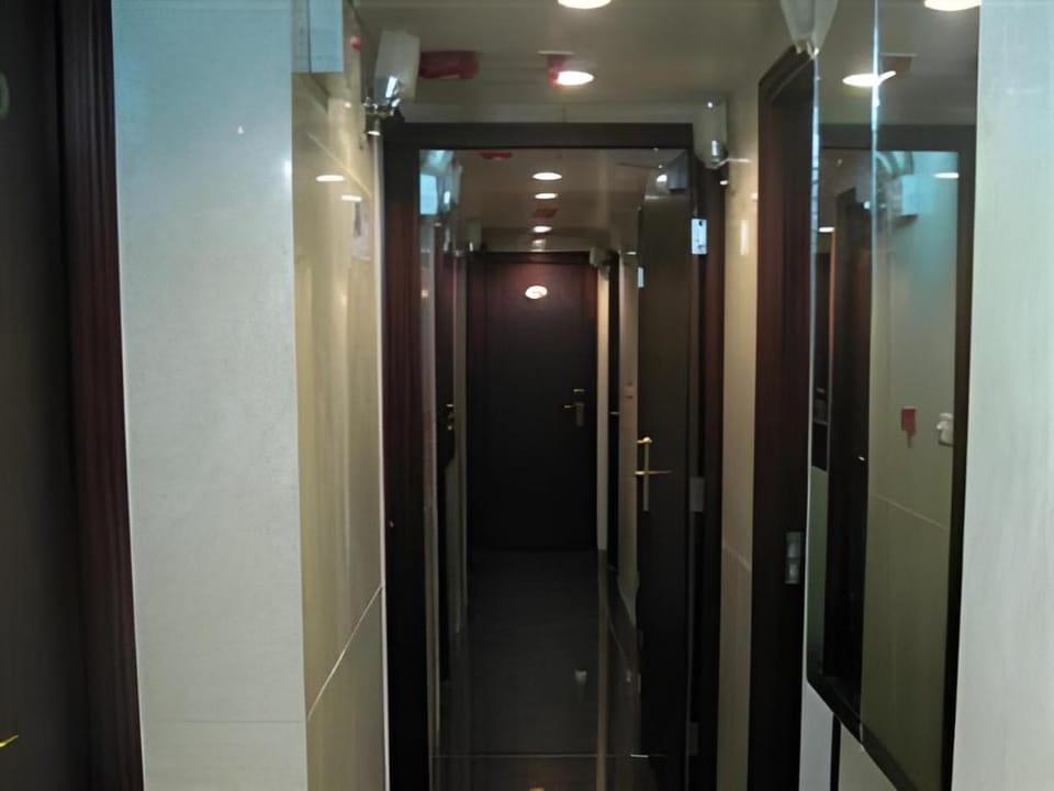 1ST HOMESTAY - HK Taiwan Hostel Bed and Breakfast in Hong Kong