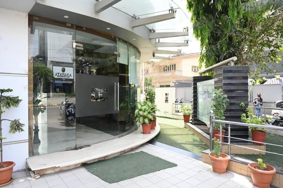 Hotel Dev Corporate Hotel in Ahmedabad