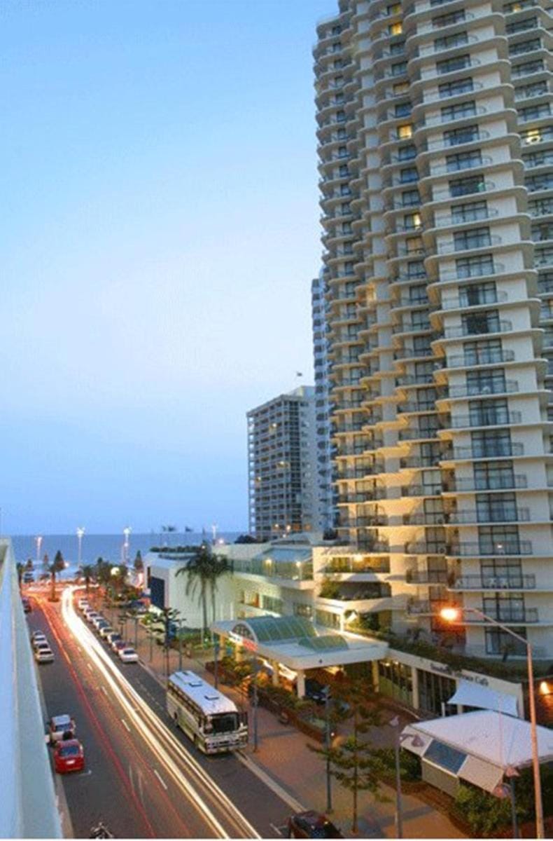 Beachcomber Resort Apartment hotel in Surfers Paradise