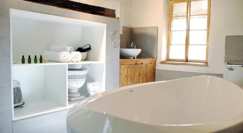 Jacobs Creek Retreat at Moorooroo Park Country House in South Australia