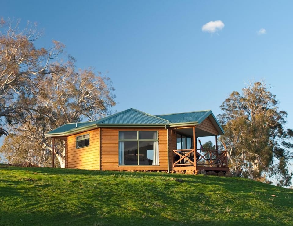 Curringa Farm Farm Stay in Tasmania