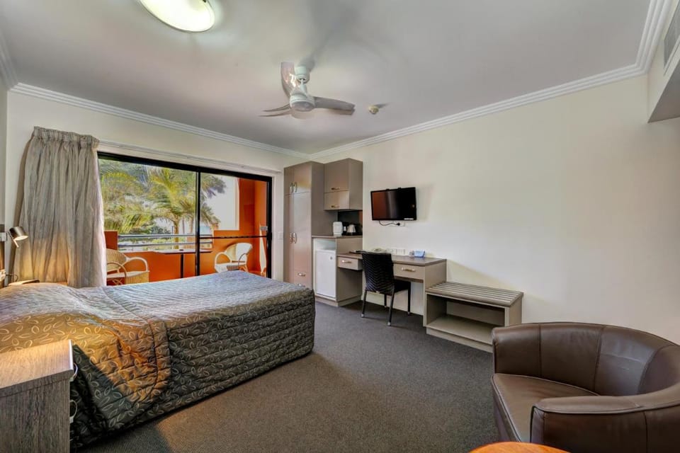 Kacy's Bargara Beach Motel Motel in Bargara