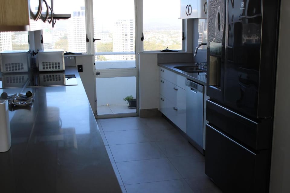 Marriner Views Apartment hotel in Surfers Paradise