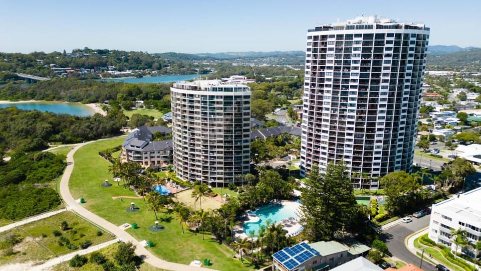 Royal Palm Resort on the Beach Apartment hotel in Palm Beach