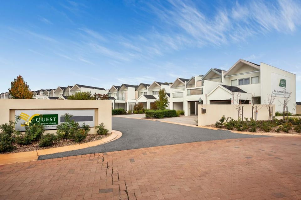 Quest Sanctuary Lakes Apartments Apartment hotel in Melbourne
