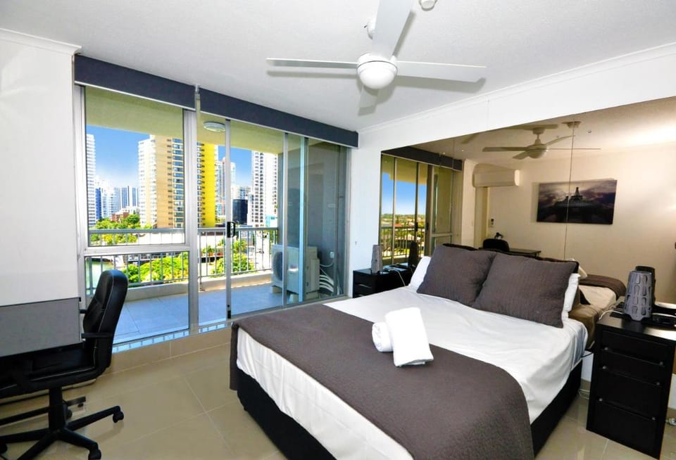 Moorings On Cavill Apartment hotel in Surfers Paradise