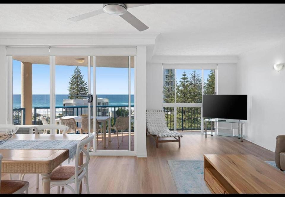 San Mateo On Broadbeach Apartment hotel in Broadbeach Boulevard